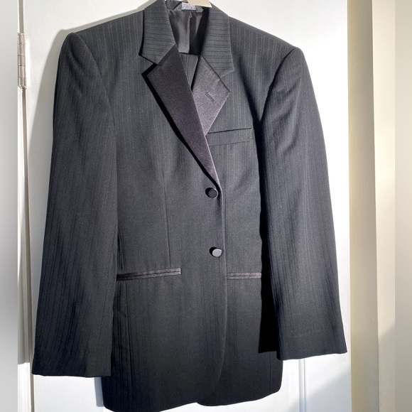 50S Jean Yves Parisian 2BTN Tuxedo with matching 42-43-44 pleated pants - Picture 3 of 10